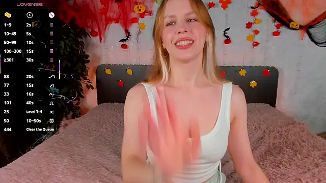 Snapshot of _Sandra_Tender_ chatting on 11-05-25, 07:30 Sandra Tender online show from 11-05-25, 07:30