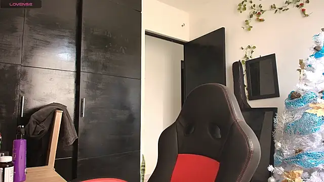 Haruto2001 online show from 12-17-24, 01:16