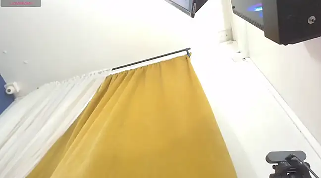 Snapshot of ysabel_sanchez4 chatting on 12-15-24, 02:08 ysabel sanchez4 online show from 12-15-24, 02:08