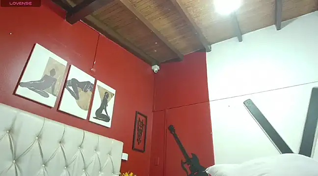 Snapshot of ysabel_sanchez4 chatting on 03-19-25, 12:48 ysabel sanchez4 online show from 03-19-25, 12:48