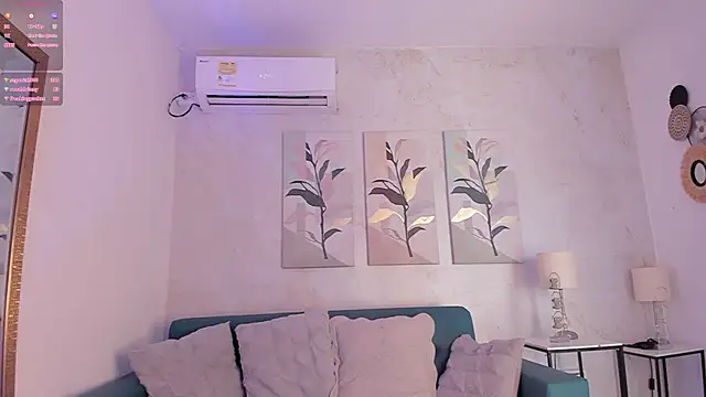 Snapshot of flavia_cruz chatting on 10-12-25, 07:35 flavia cruz online show from 10-12-25, 07:35