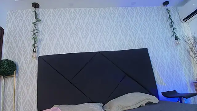 Snapshot of flavia_cruz chatting on 12-02-25, 07:09 flavia cruz online show from 12-02-25, 07:09