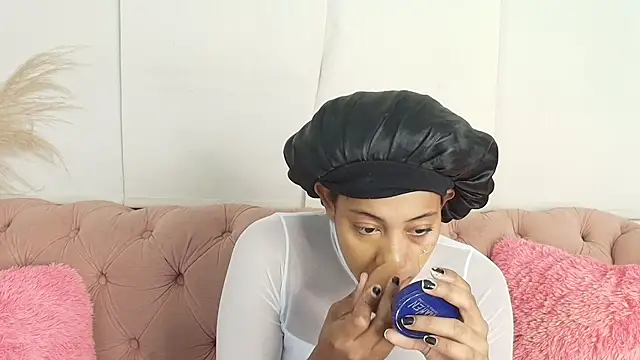 Snapshot of flavia_cruz chatting on 04-30-26, 12:22 flavia cruz online show from 04-30-26, 12:22