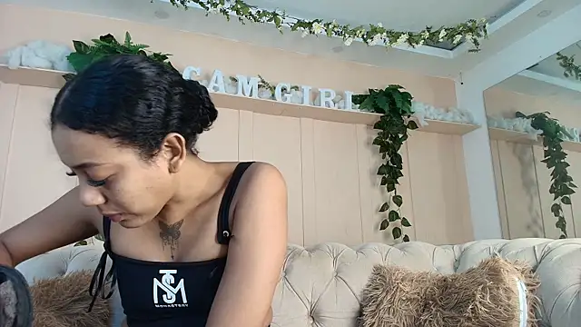 Snapshot of flavia_cruz chatting on 05-16-26, 12:04 flavia cruz online show from 05-16-26, 12:04