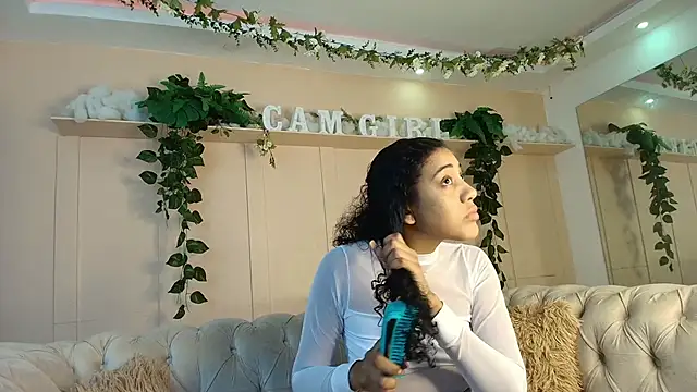 Snapshot of flavia_cruz chatting on 05-25-26, 12:44 flavia cruz online show from 05-25-26, 12:44