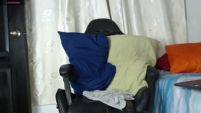 tizziano castillo  online show from 12-19-24, 12:45