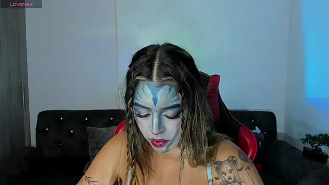 zoee jackson online show from 10-31-25, 04:13