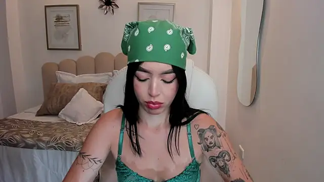 Snapshot of zoee_jackson chatting on 05-21-26, 07:32 zoee jackson online show from 05-21-26, 07:32
