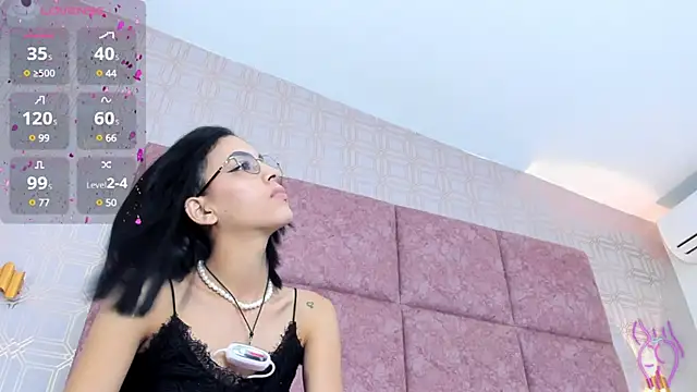 Snapshot of LilitRobins chatting on 12-11-24, 04:18 LilitRobins online show from 12-11-24, 04:18