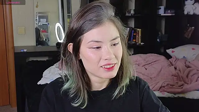 alicekiit online show from 10-04-25, 05:05