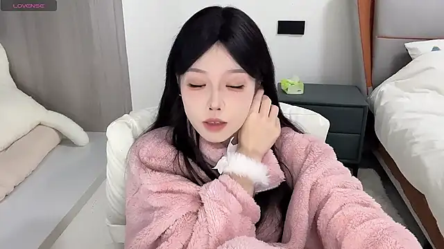 Q-ing online show from 12-04-24, 05:05