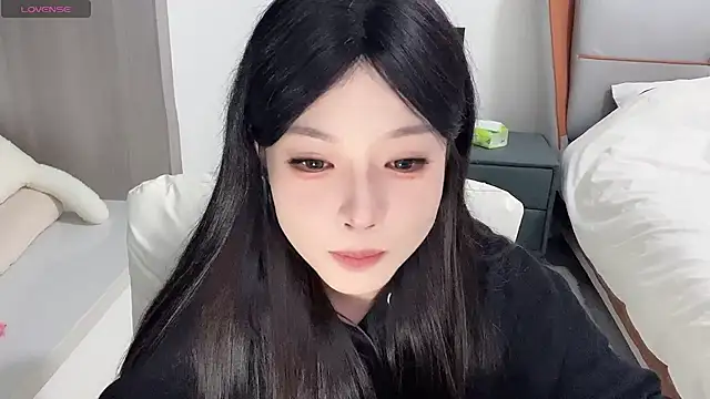 Q-ing online show from 12-09-24, 01:45