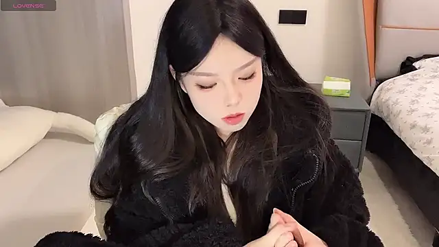 Q-ing online show from 12-25-24, 05:37