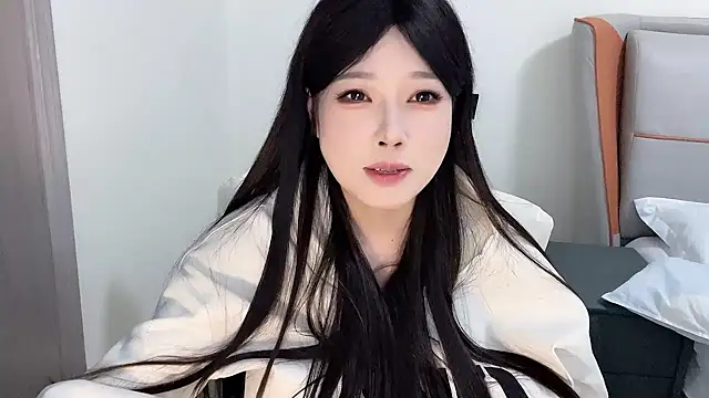 Q-ing online show from 01-21-25, 08:54