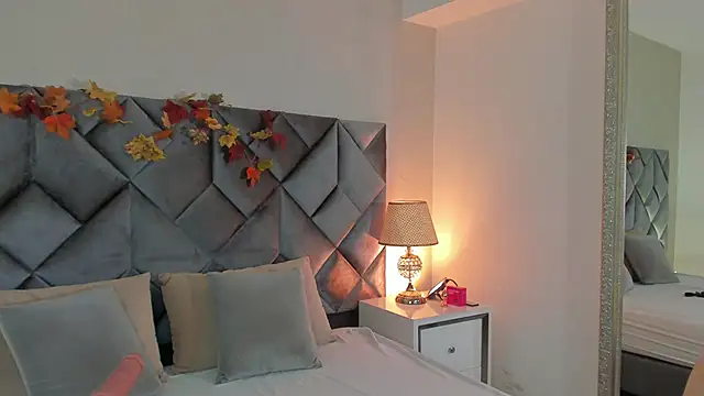 Luisa0110 online show from 10-10-25, 10:20