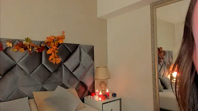 Luisa0110 online show from 10-17-25, 08:00