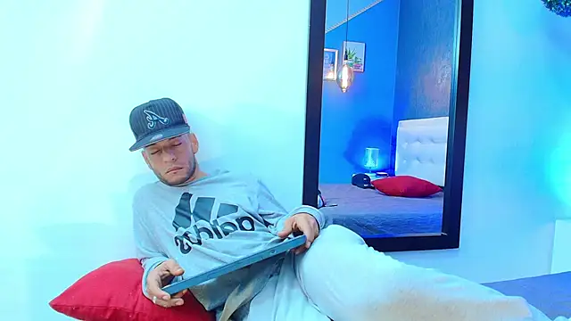 Andrey u92 online show from 02-13-25, 04:43