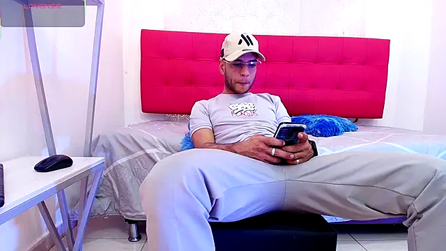 Andrey u92 online show from 10-31-25, 08:10