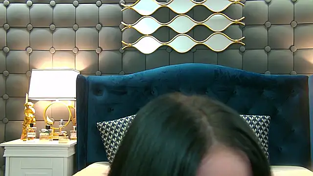 Snapshot of LeyaCass chatting on 01-13-25, 12:13 LeyaCass online show from 01-13-25, 12:13