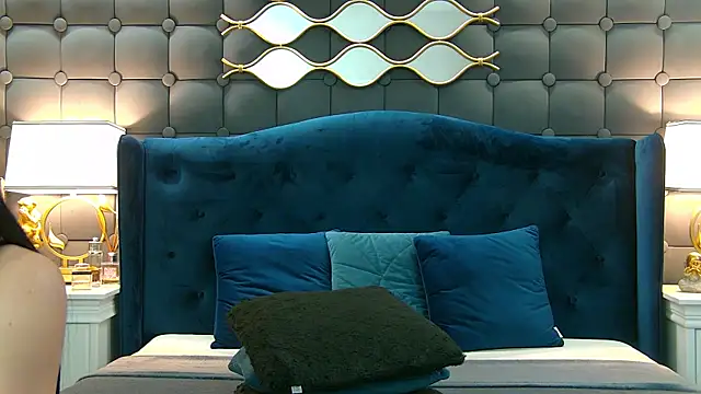 Snapshot of LeyaCass chatting on 01-26-25, 07:32 LeyaCass online show from 01-26-25, 07:32