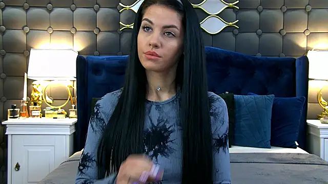 Snapshot of LeyaCass chatting on 02-27-25, 04:20 LeyaCass online show from 02-27-25, 04:20