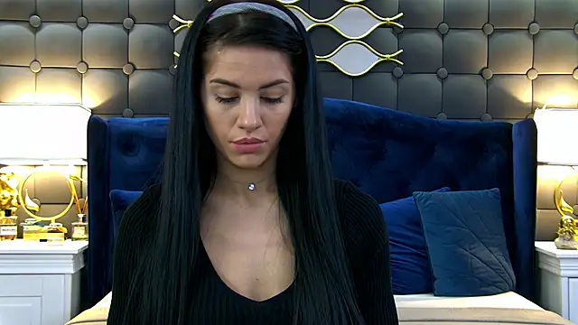 Snapshot of LeyaCass chatting on 03-04-25, 05:42 LeyaCass online show from 03-04-25, 05:42