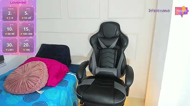 MEGANTARLY09 online show from 10-12-25, 04:06