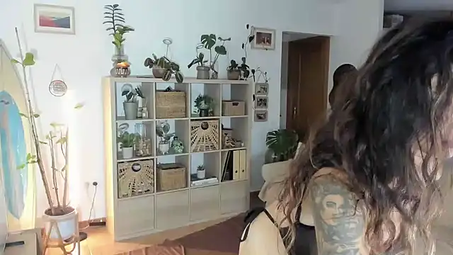 desertd2310 online show from 02-22-25, 06:41