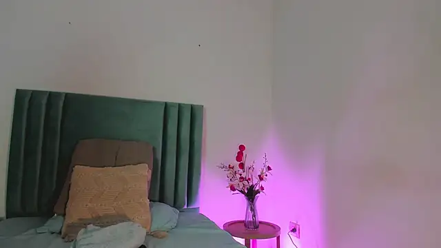 SabrinaWarrenn online show from 01-12-25, 01:58