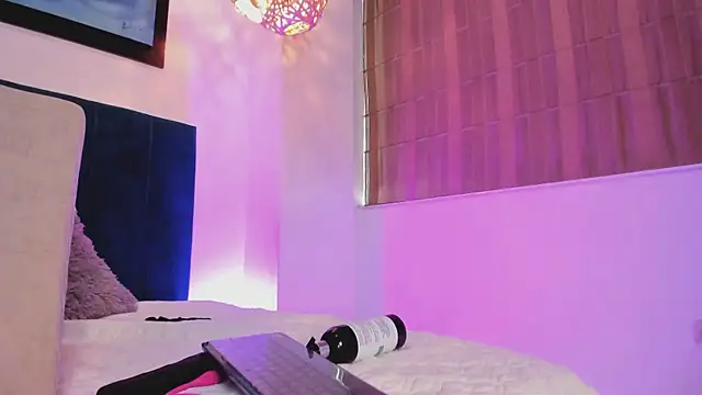 SabrinaWarrenn online show from 01-18-25, 03:16