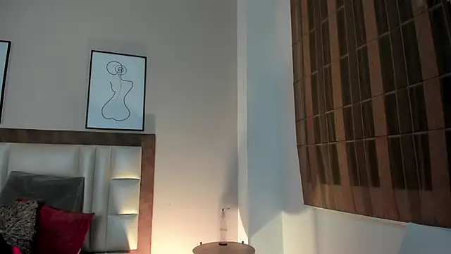 SabrinaWarrenn online show from 01-28-25, 12:00