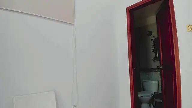 SabrinaWarrenn online show from 03-04-25, 11:51