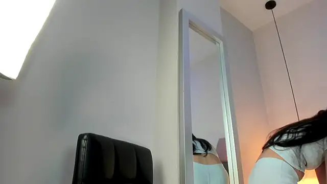 SabrinaWarrenn online show from 03-10-25, 11:32