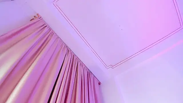 SabrinaWarrenn online show from 10-11-25, 12:32