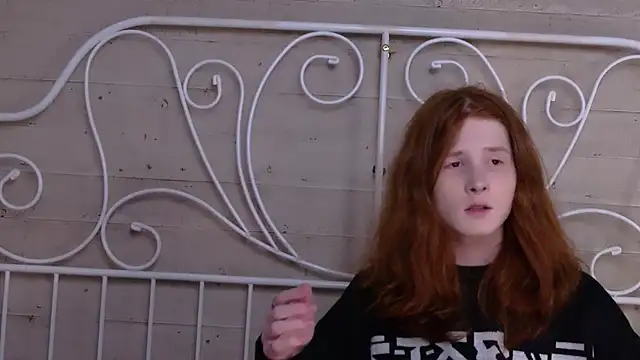 ZaynGraham online show from 10-14-25, 05:08