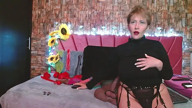 Snapshot of Isabelle_Lov18 chatting on 12-31-24, 07:31 Isabelle Lov18 online show from 12-31-24, 07:31