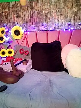 Snapshot of Isabelle_Lov18 chatting on 02-27-25, 08:06 Isabelle Lov18 online show from 02-27-25, 08:06