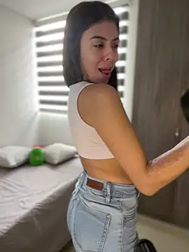 AmmyCollinsW online show from 12-17-24, 07:48