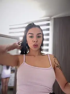 AmmyCollinsW online show from 02-04-25, 07:00