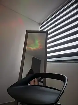 AmmyCollinsW online show from 02-04-25, 10:02