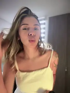 AmmyCollinsW online show from 03-08-25, 07:42