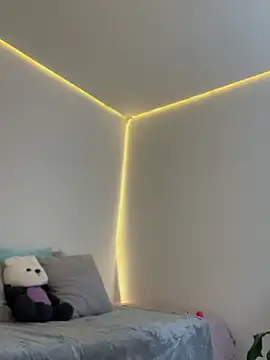 AmmyCollinsW online show from 04-18-26, 07:07