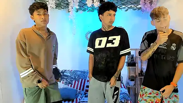 Fresahot2005 online show from 11-09-25, 02:26