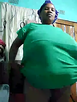 Snapshot of Bustyslave48 chatting on 09-10-25, 10:32 Bustyslave48 online show from 09-10-25, 10:32