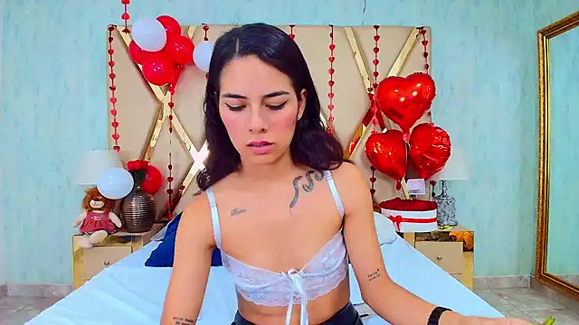 NicoleEsposito online show from 02-15-25, 04:14