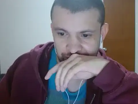 Snapshot of camiloking1720 chatting on 12-03-24, 06:15 camiloking1720 online show from 12-03-24, 06:15