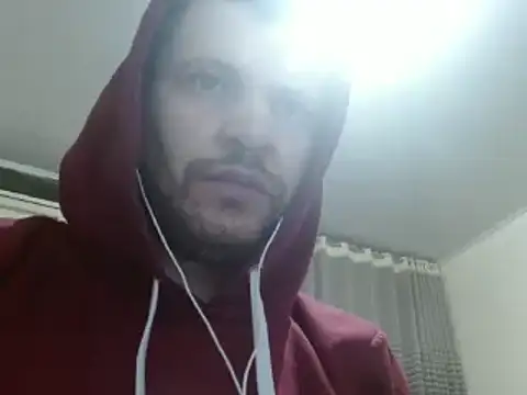 Snapshot of camiloking1720 chatting on 01-26-25, 07:32 camiloking1720 online show from 01-26-25, 07:32