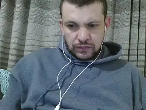 Snapshot of camiloking1720 chatting on 01-31-25, 06:46 camiloking1720 online show from 01-31-25, 06:46