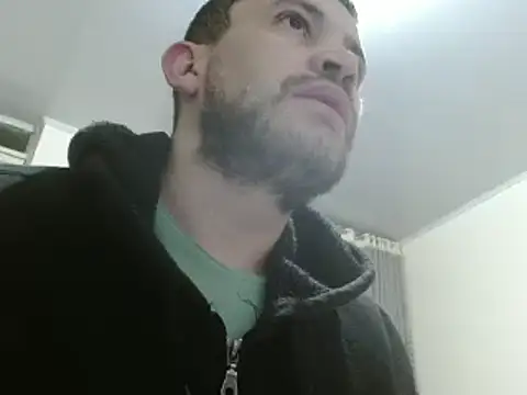 Snapshot of camiloking1720 chatting on 02-01-25, 10:15 camiloking1720 online show from 02-01-25, 10:15