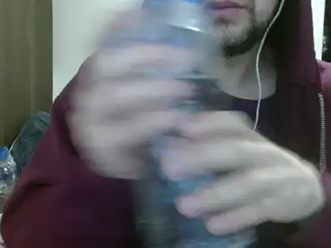 Snapshot of camiloking1720 chatting on 02-15-25, 10:22 camiloking1720 online show from 02-15-25, 10:22